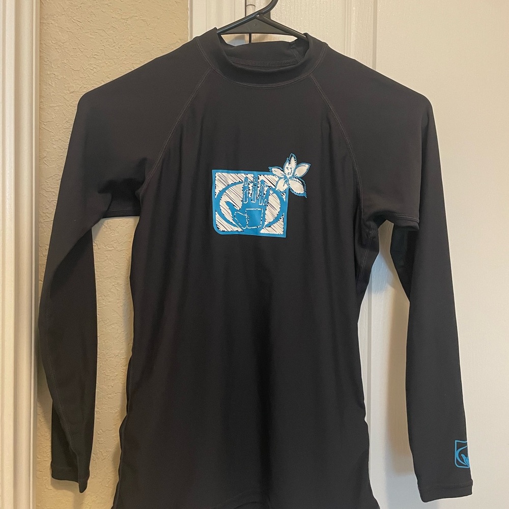 Body Glove Women's Basic Long Sleeve Fitted Rashguard